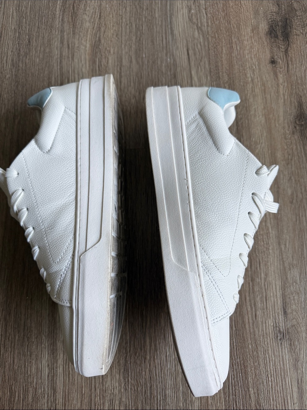 Calvin Klein Sollyz White Leather Sneakers with Light Blue Heel Accent Size 11 - Picture 4 of 10